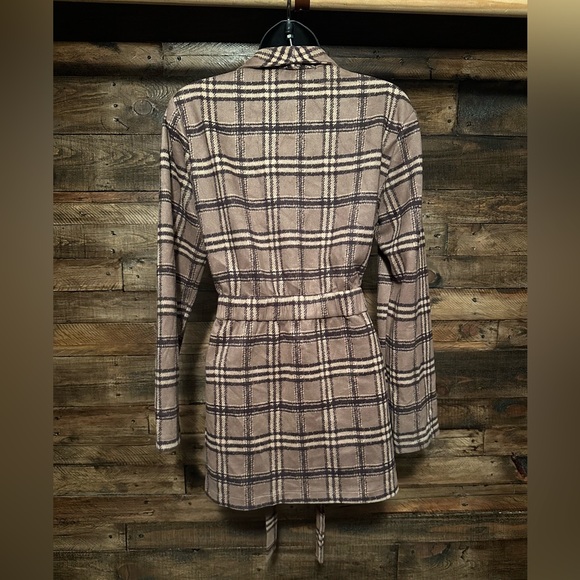 Potter's Pot plaid belted trench coat - Picture 2 of 4